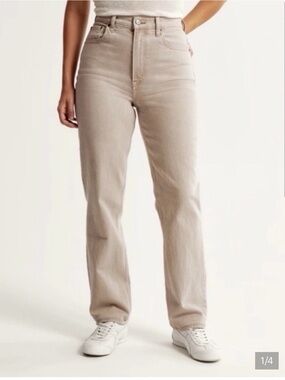 Abercrombie & Fitch Ultra High Rise Straight Jean in Oat (26S)